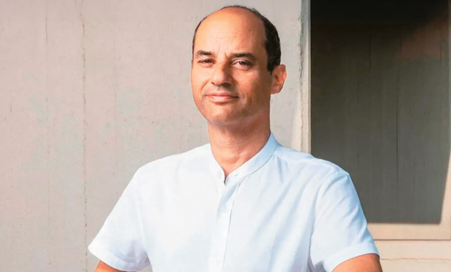 In Cyprus bilionaires are three Hatzioannou. ..four Russians, one Indian, one Israeli and one Norwegian