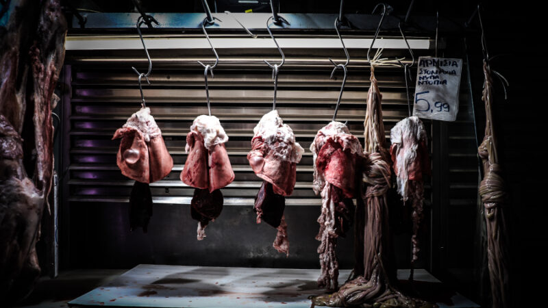 More expensive than Easter 2026: To the heights of meat, fruit, and tarts