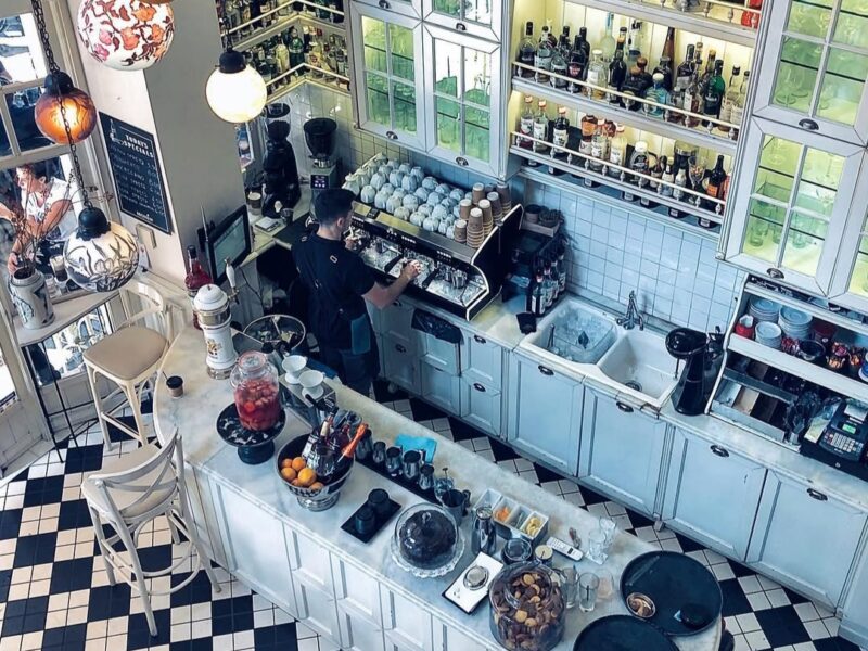 MON FRERE CAFE BAR
