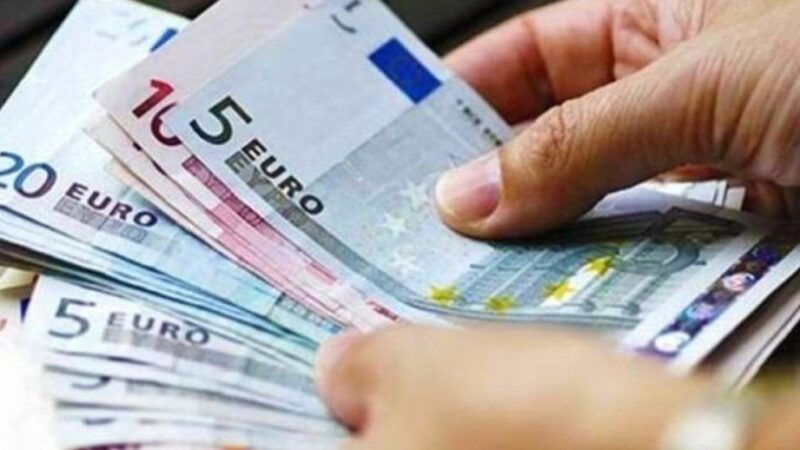 e-ΕΦΚΑ και ΔΥΠΑ: Λεφτά σε πάνω από 135.000 δικαιούχους – Ποιοι θα πληρωθούν μέχρι τις 9 Απριλίου