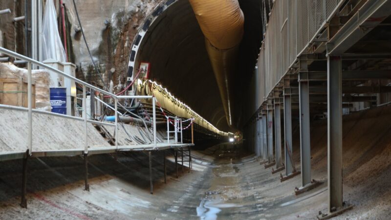 With premium line 4 of the Metro