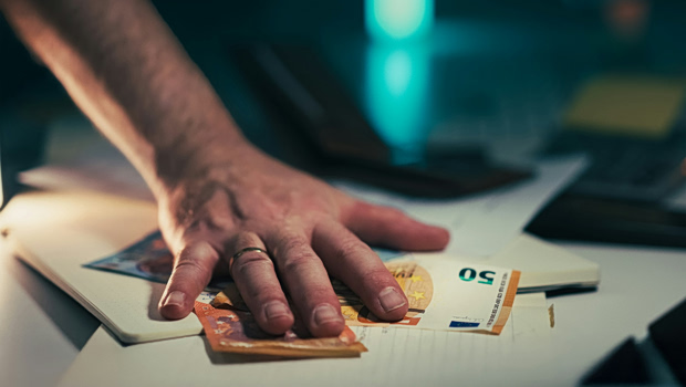Πρωτογενές πλεόνασμα: Πώς φτάσαμε στο 4,9% - Ο ρόλος του πληθωρισμού και... τα νοικοκυριά σε απόγνωση