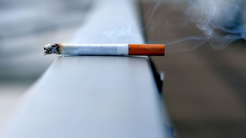 «Φωτιά» στις τιμές των τσιγάρων: Το πακέτο στην Ελλάδα μπορεί να φτάσει στα 6,50 ευρώ