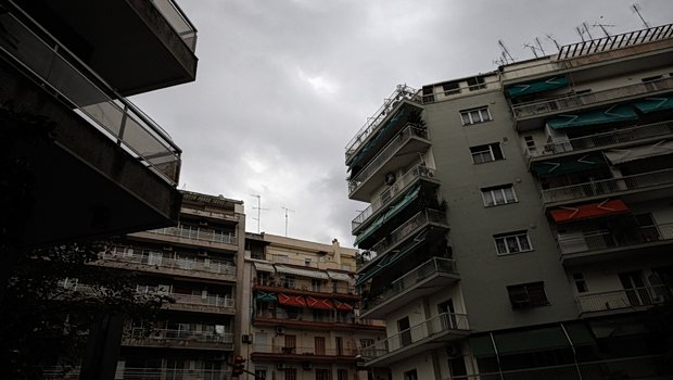In Athens a whole salary is not enough for rent - Europe at a housing dead end
