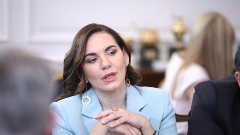 The Minister who does not listen «Congratulations.» Alafuzu and the fees to Lamda