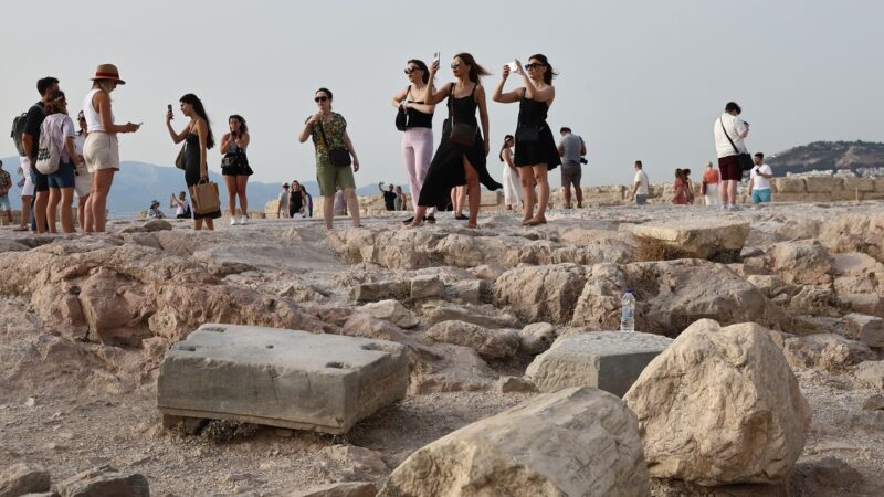 Η απογοήτευση τουρίστα για τα 30 ευρώ που έδωσε για να δει την Ακρόπολη