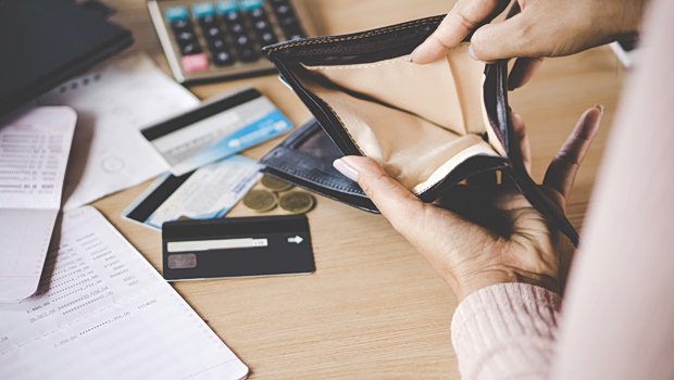 Πόσα μένουν στην τσέπη από έναν ετήσιο μικτό μισθό 100.000 ευρώ μετά τη φορολογία σε όλη την Ευρώπη; - Η ελληνική «περίπτωση»