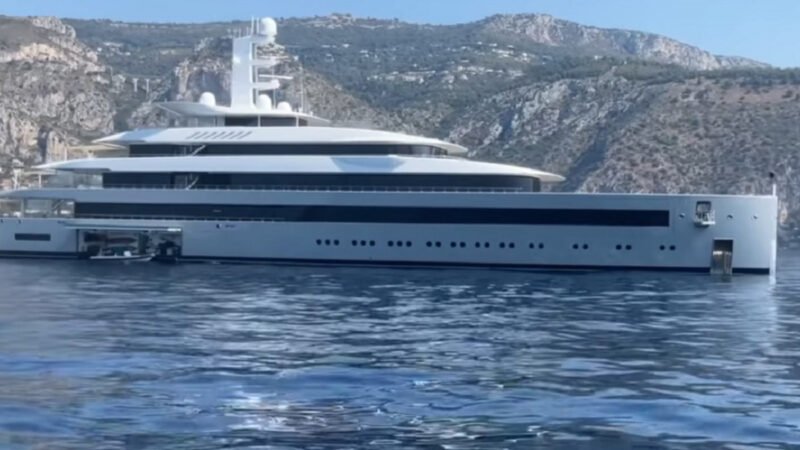 The impressive superyacht of the founder of Whatsapp was found in Varkiza – Who is Jan Koum