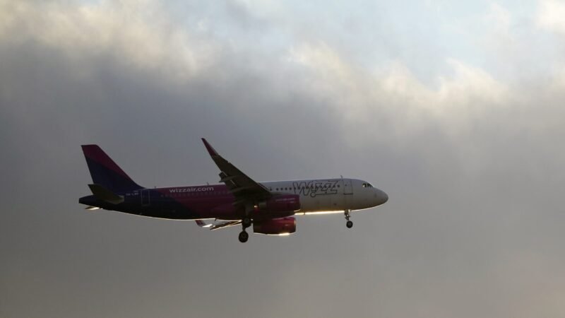 Corriere della Sera: Almost tragedy in London-Athens flight - How he avoided for two seconds