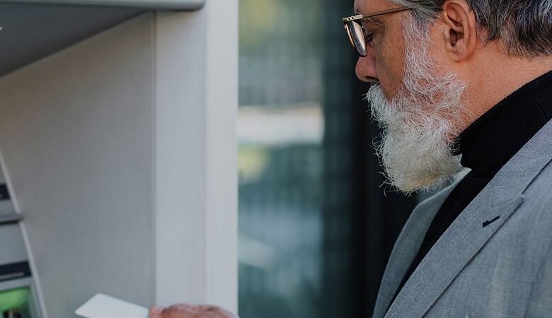 Πότε θα γίνουν οι πληρωμές των συντάξεων των μηνών Αυγούστου και Σεπτεμβρίου