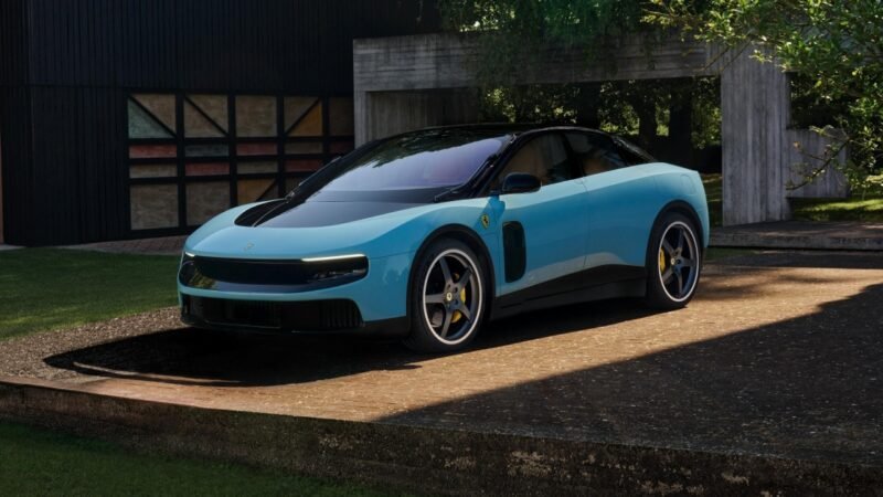 Η Ferrari Luce αποδεικνύει γιατί δεν πρέπει να κρίνεις ένα βιβλίο μόνο από το εξώφυλλο