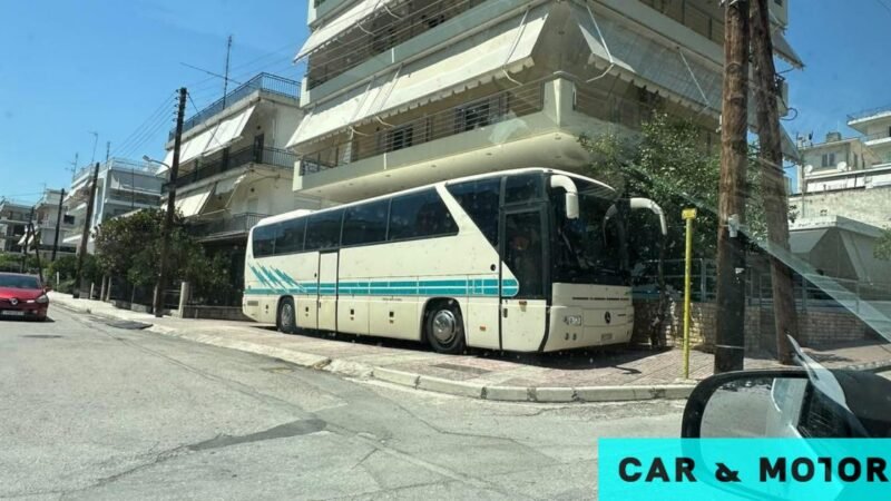 Το παρκάρισμα που άφησε με το στόμα ανοιχτό όλη την Ελλάδα -Τι ακριβώς συνέβη στην πόλη της Λαμίας