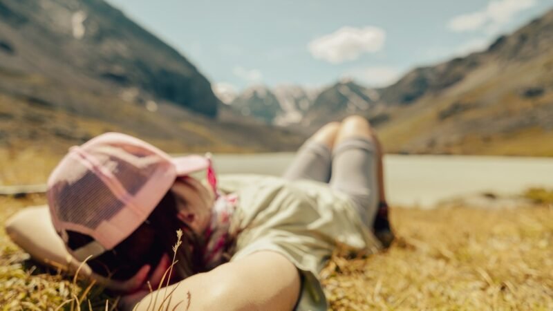 Loneliness S.A.: The phenomenon that brings billions to businesses and «He came to stay»