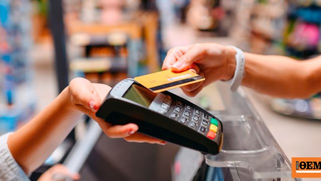 Με πιστωτικές και δανεικά πληρώνουν λογαριασμούς 6 στους 10 Έλληνες