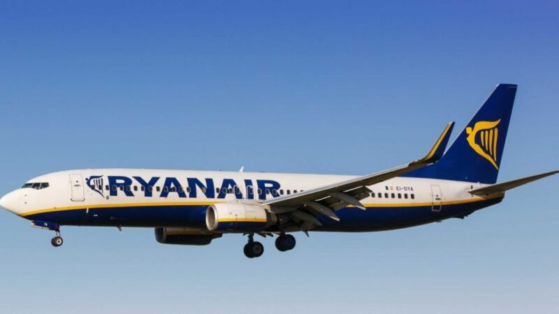 Αεροπλάνο της Ryanair κατάφερε να προσγειωθεί λίγο πριν τελειώσουν τα καύσιμα