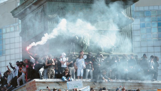 Debt crisis, social uprisings and nine polls